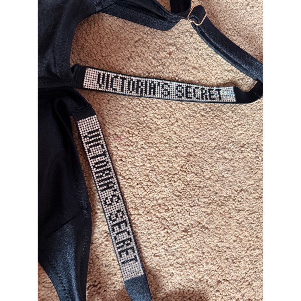 Victorias Secret Shine Strap Top‎ Black Rhinestone Logo Scoop Neck - Picture 2 of 7